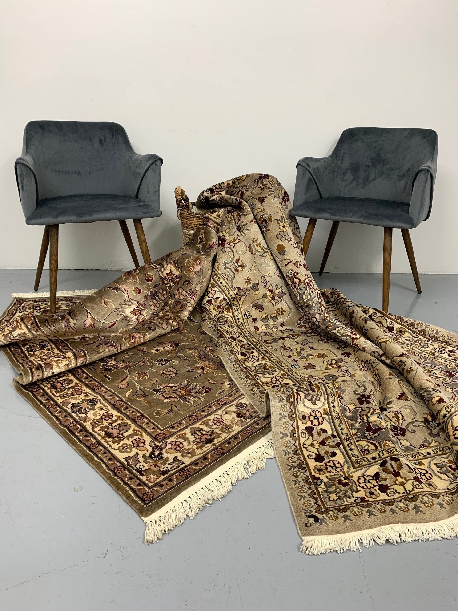 Beige Grey 4x6 Oriental Hand Knotted Rug | Medallion Rug with Red Beige Accents | Wool Antique Floor Decor Rug