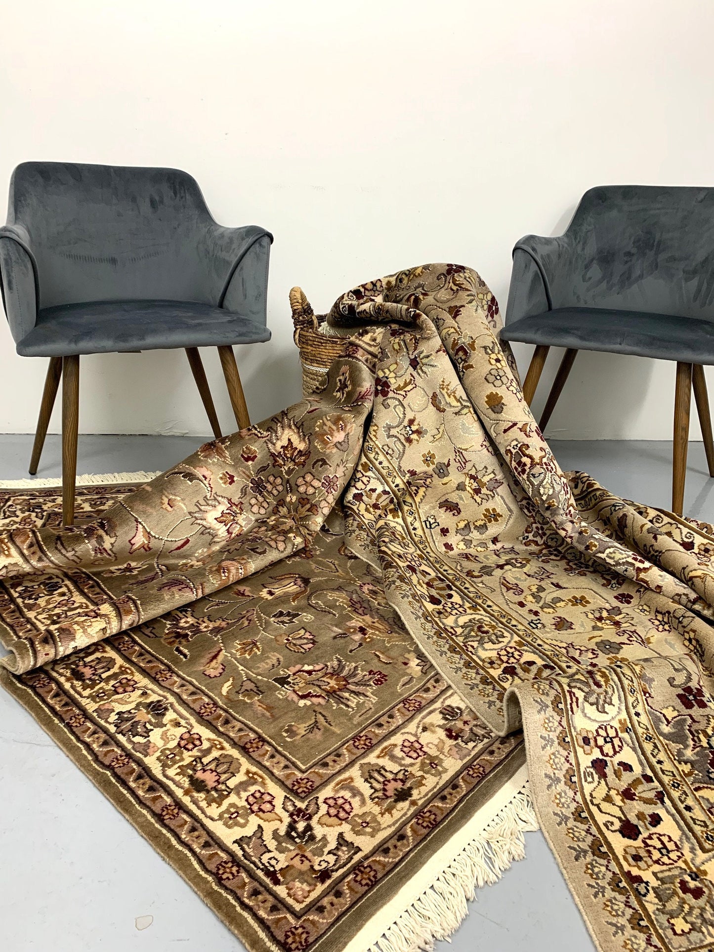 Beige Grey 4x6 Oriental Hand Knotted Rug | Medallion Rug with Red Beige Accents | Wool Antique Floor Decor Rug