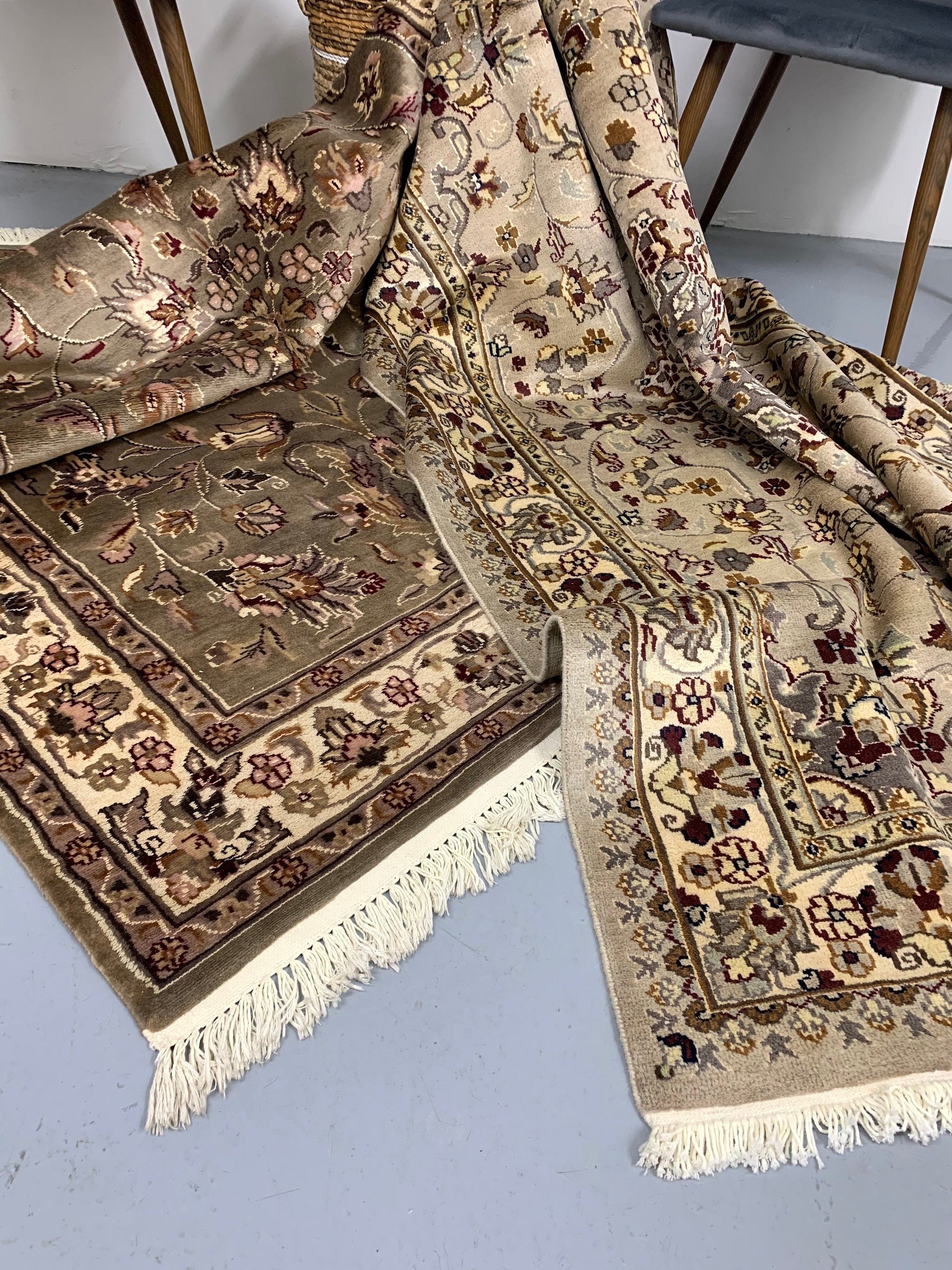 Beige Grey 4x6 Oriental Hand Knotted Rug | Medallion Rug with Red Beige Accents | Wool Antique Floor Decor Rug