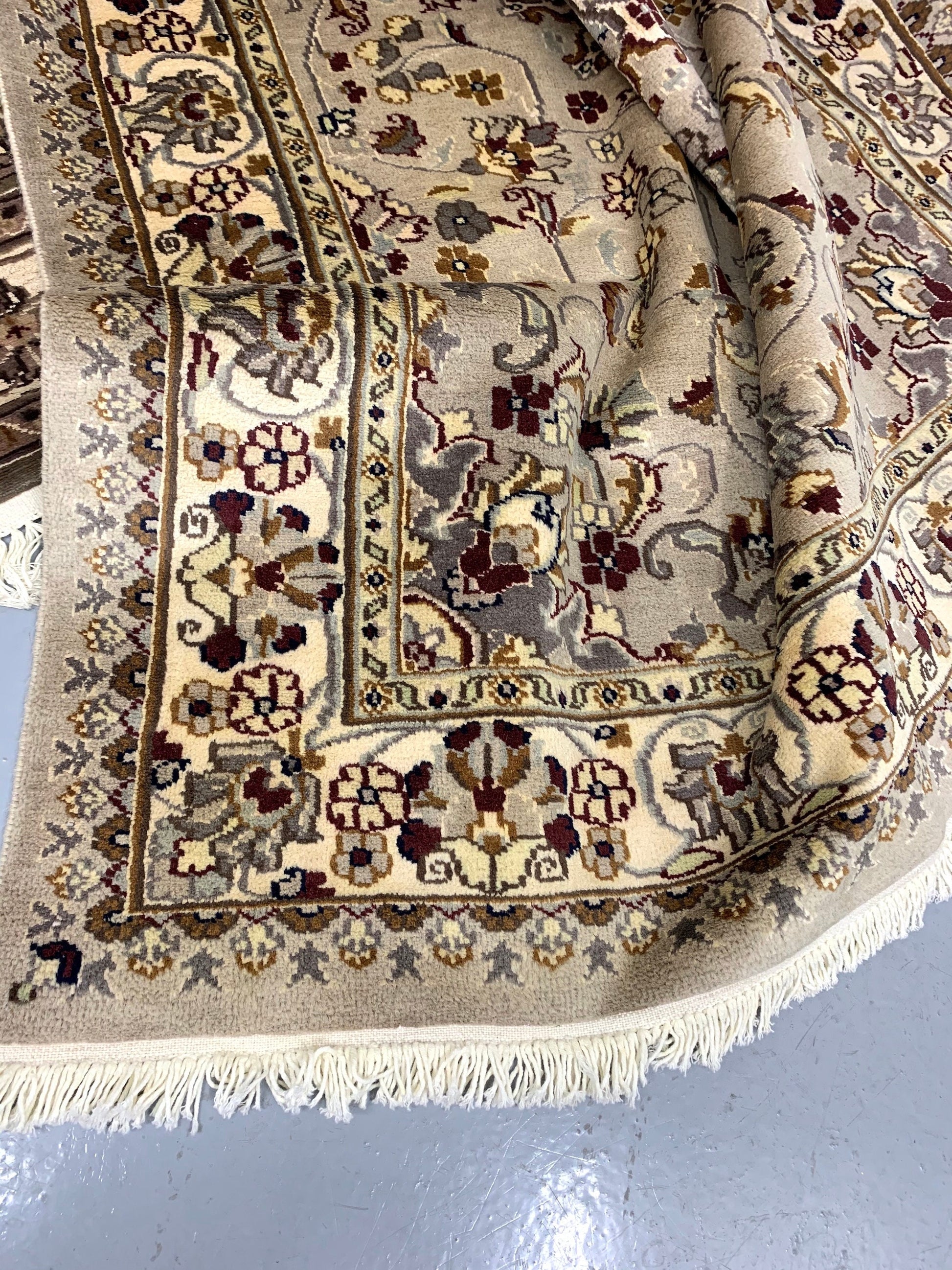 Beige Grey 4x6 Oriental Hand Knotted Rug | Medallion Rug with Red Beige Accents | Wool Antique Floor Decor Rug