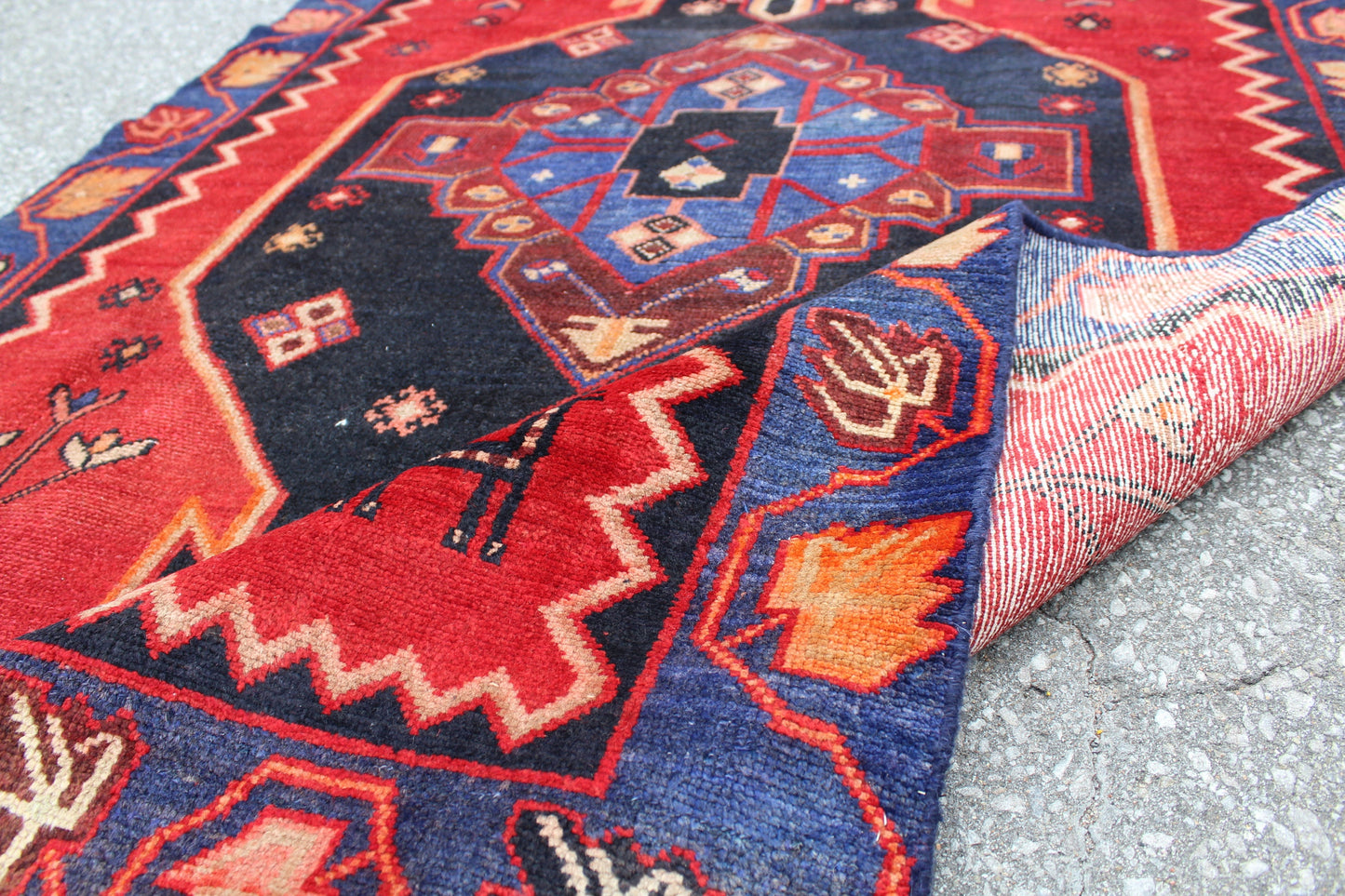 Red Tribal 4x6 Southwestern Style Area Rug with Blue Border