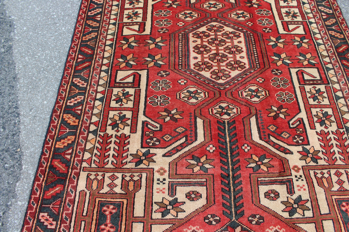 Red Beige 4x6 Handmade Turkish Rug with Green Border
