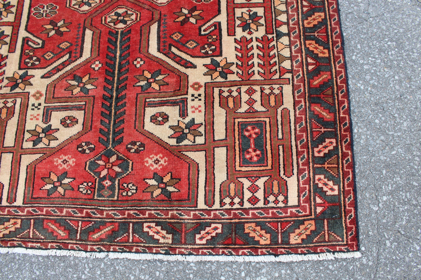 Red Beige 4x6 Handmade Turkish Rug with Green Border