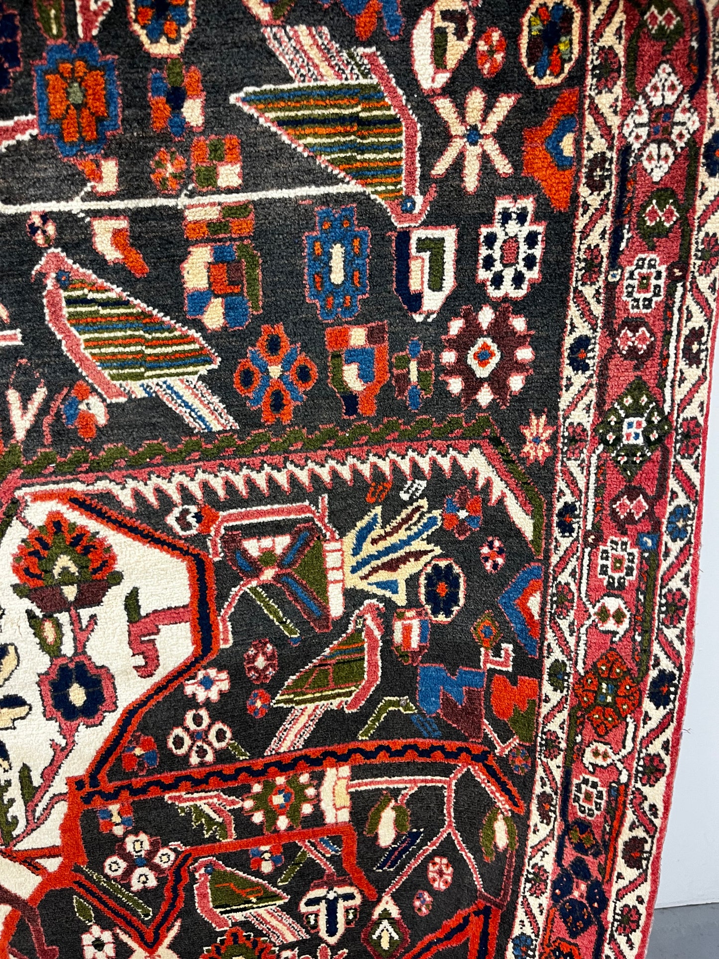 Vintage Floral Medallion 4x6 Handmade Wool Area Rug