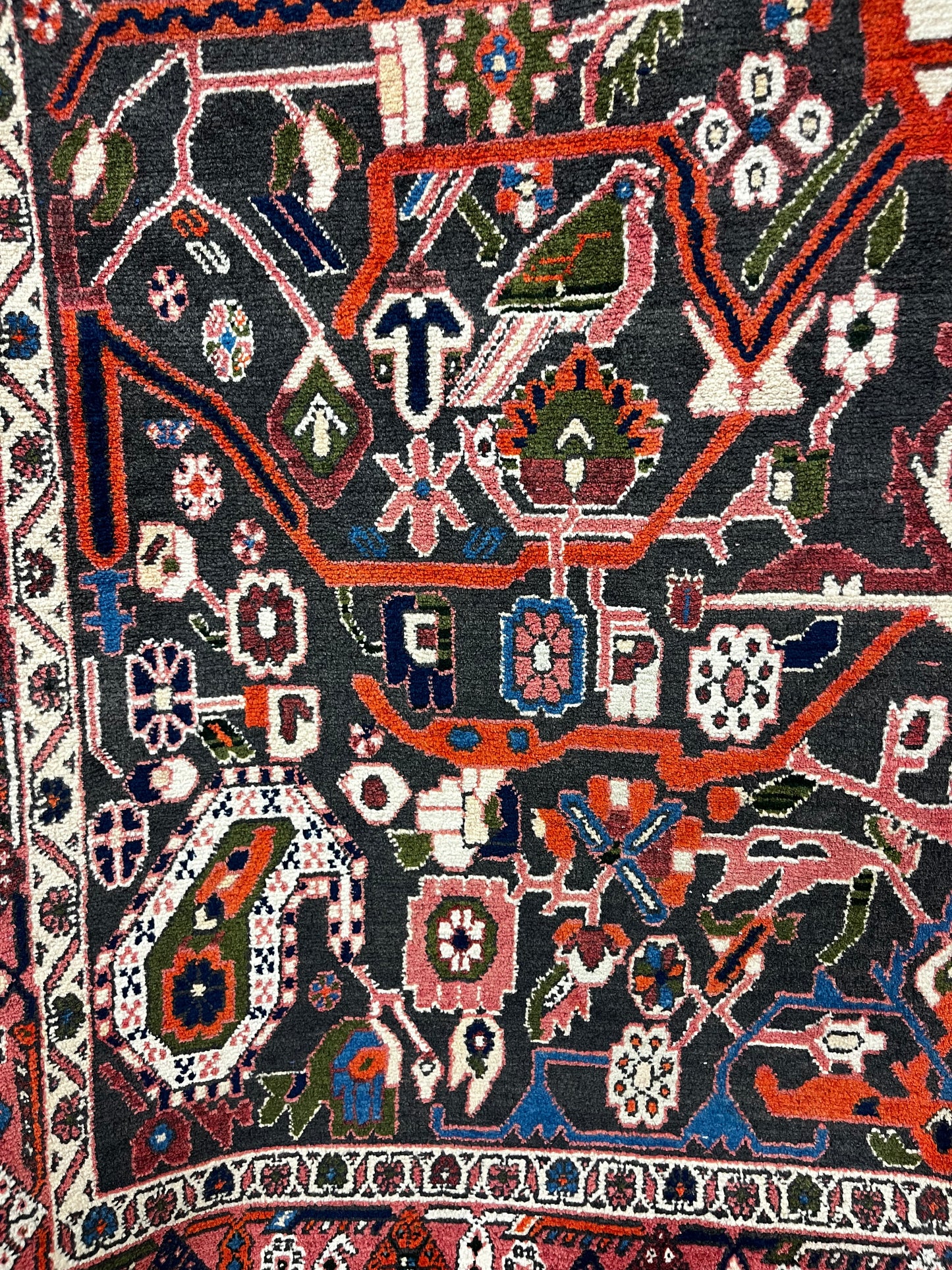 Vintage Floral Medallion 4x6 Handmade Wool Area Rug