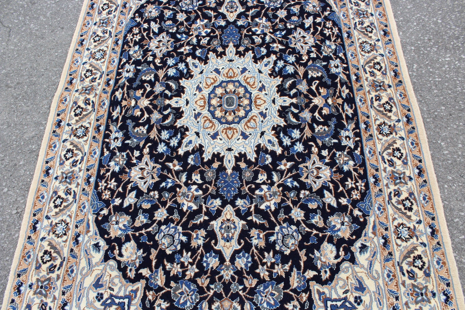 Antique Persian Blue 4x6 Medallion Rug | Traditional Oriental Design | Thick Wool Pile With Blue and Beige Details | Hand Knotted