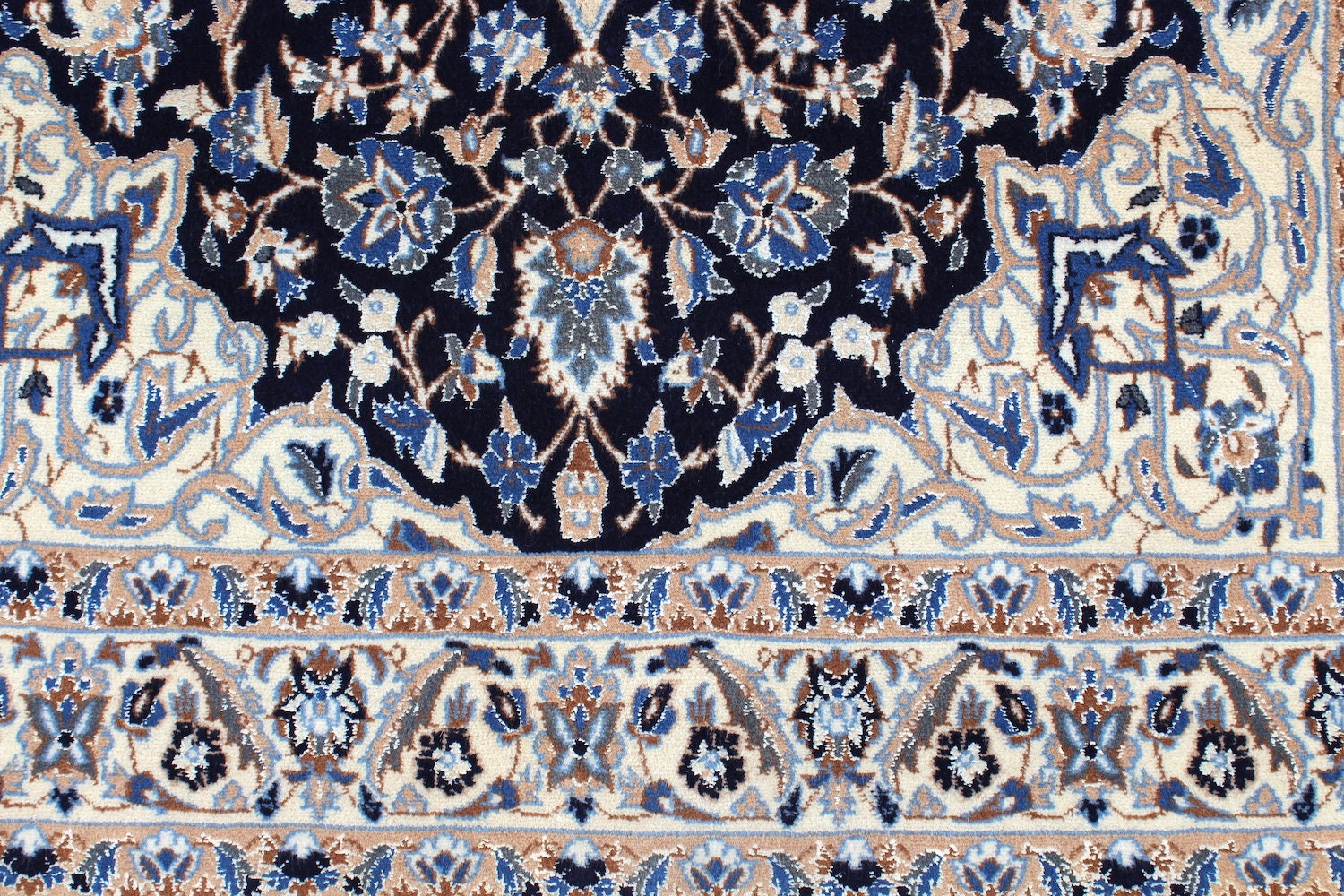Antique Persian Blue 4x6 Medallion Rug | Traditional Oriental Design | Thick Wool Pile With Blue and Beige Details | Hand Knotted