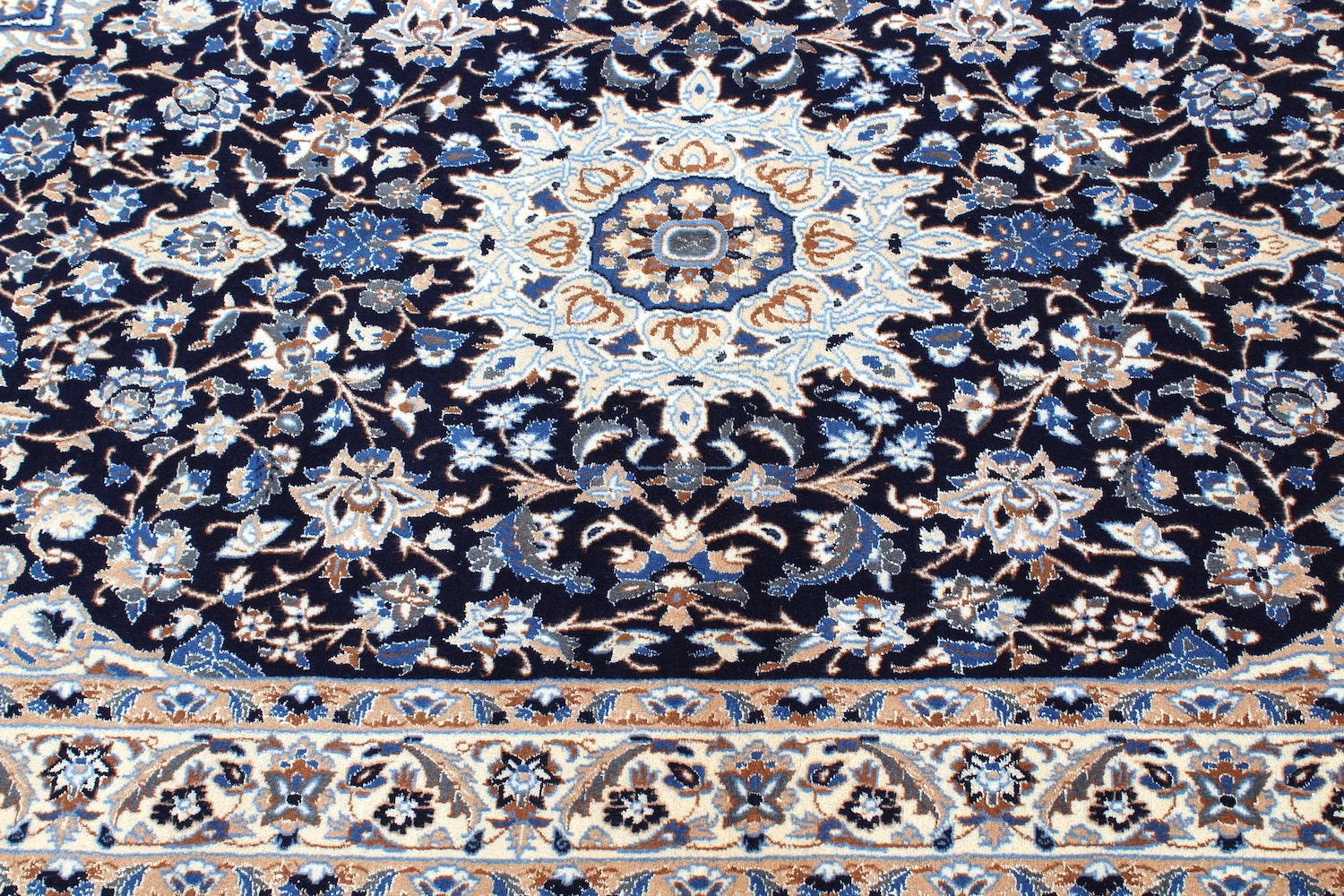 Antique Persian Blue 4x6 Medallion Rug | Traditional Oriental Design | Thick Wool Pile With Blue and Beige Details | Hand Knotted