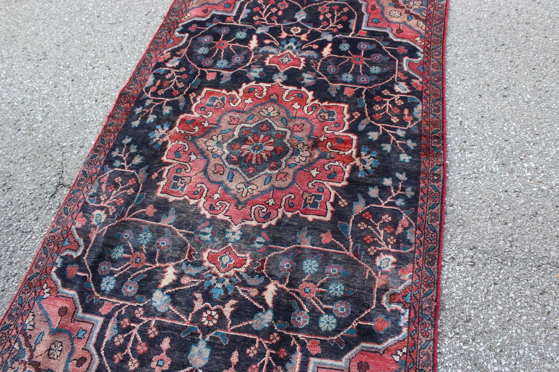 Navy Blue rug with Oriental Pink Floral Pattern | Handmade Persian Vintage