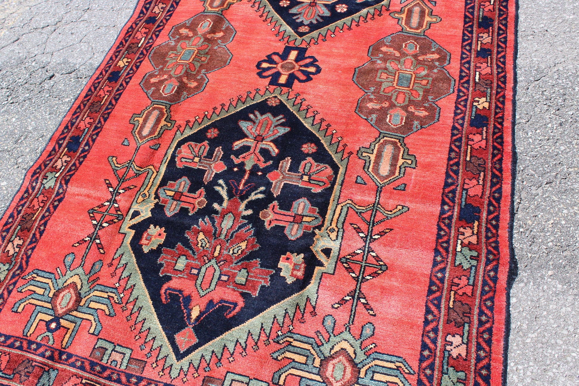 Pink Vintage 4x7 Rug with Navy Blue Medallion Light Green Accents