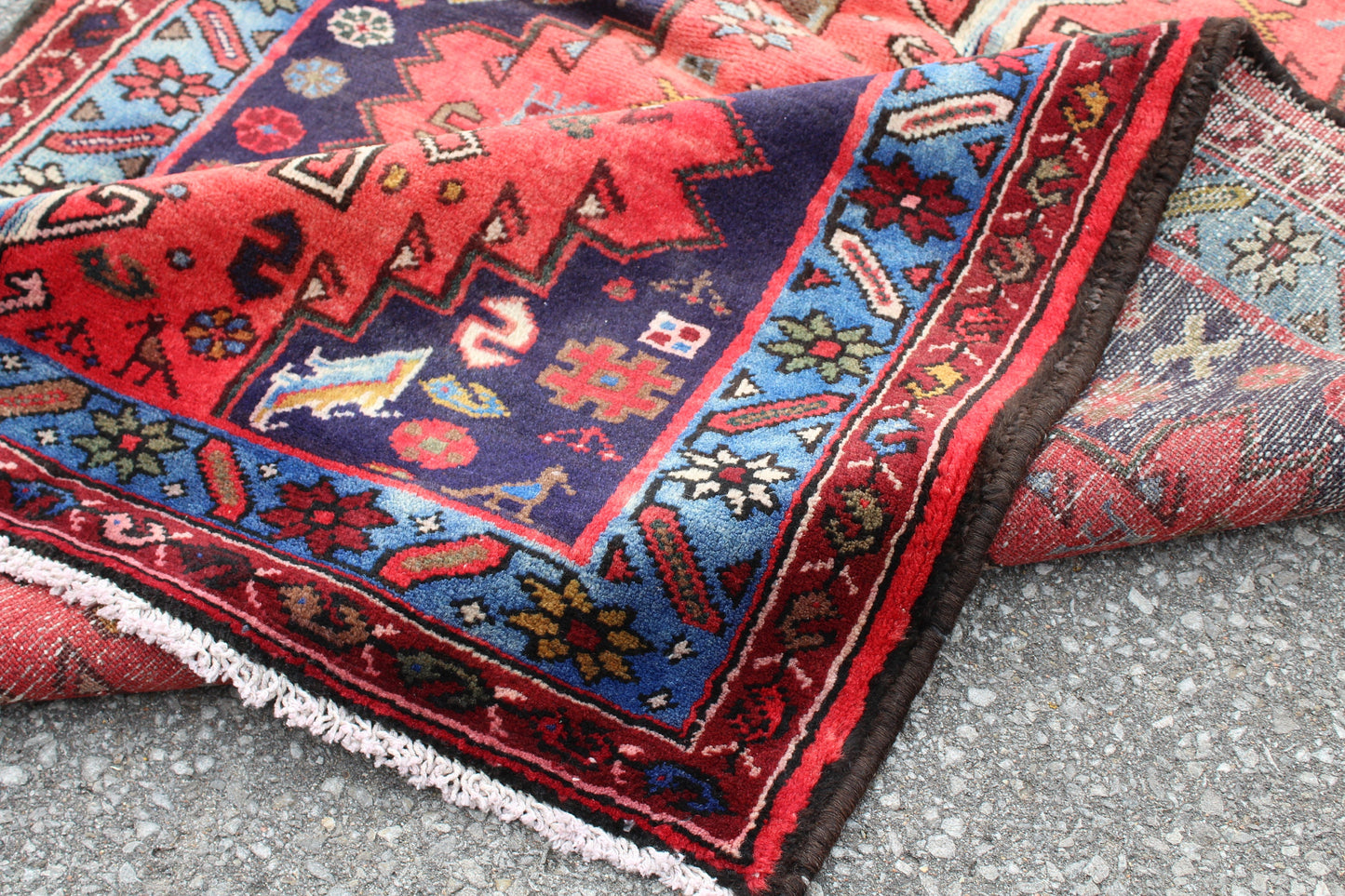 Coral Persian 3'5" x 6'5" Rug with Blue and Navy Border
