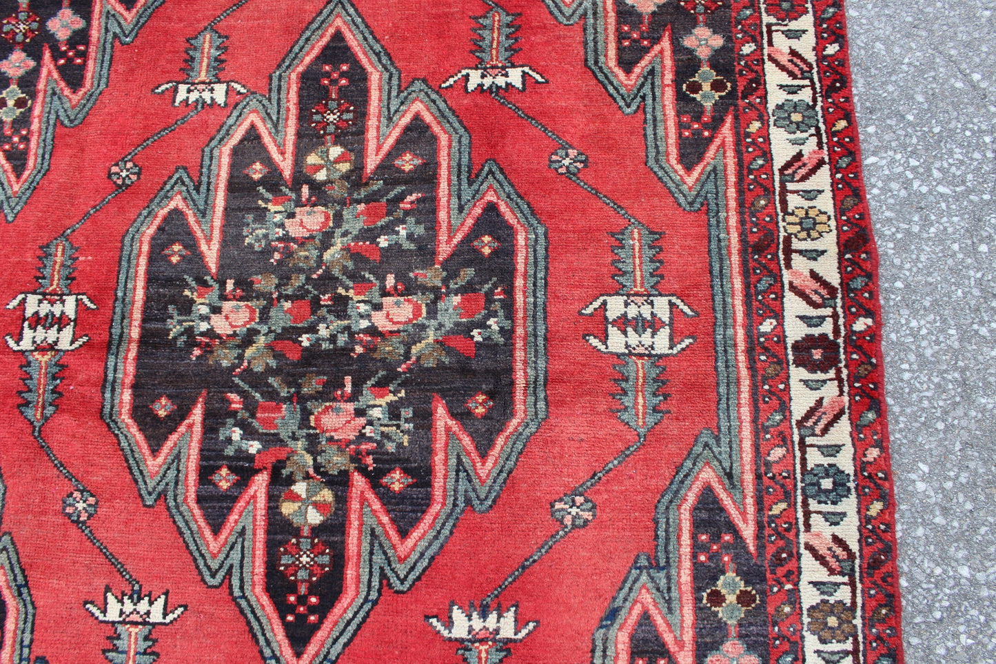 Red Medallion Black 4.4 x 6.9 Tribal Persian Style Turkish Rug