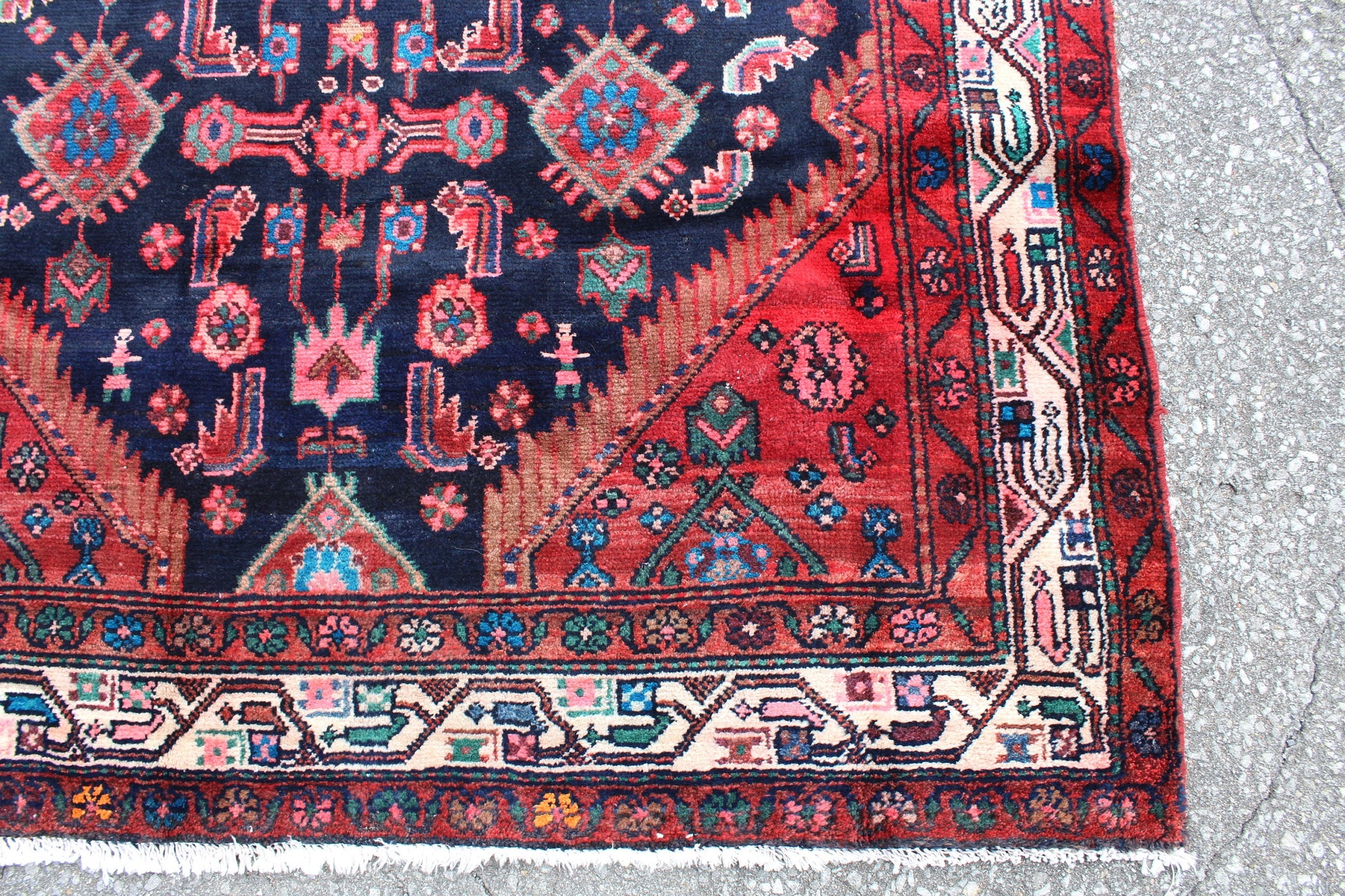 Blue Medallion 4x7 Handmade Rug with Red Borders