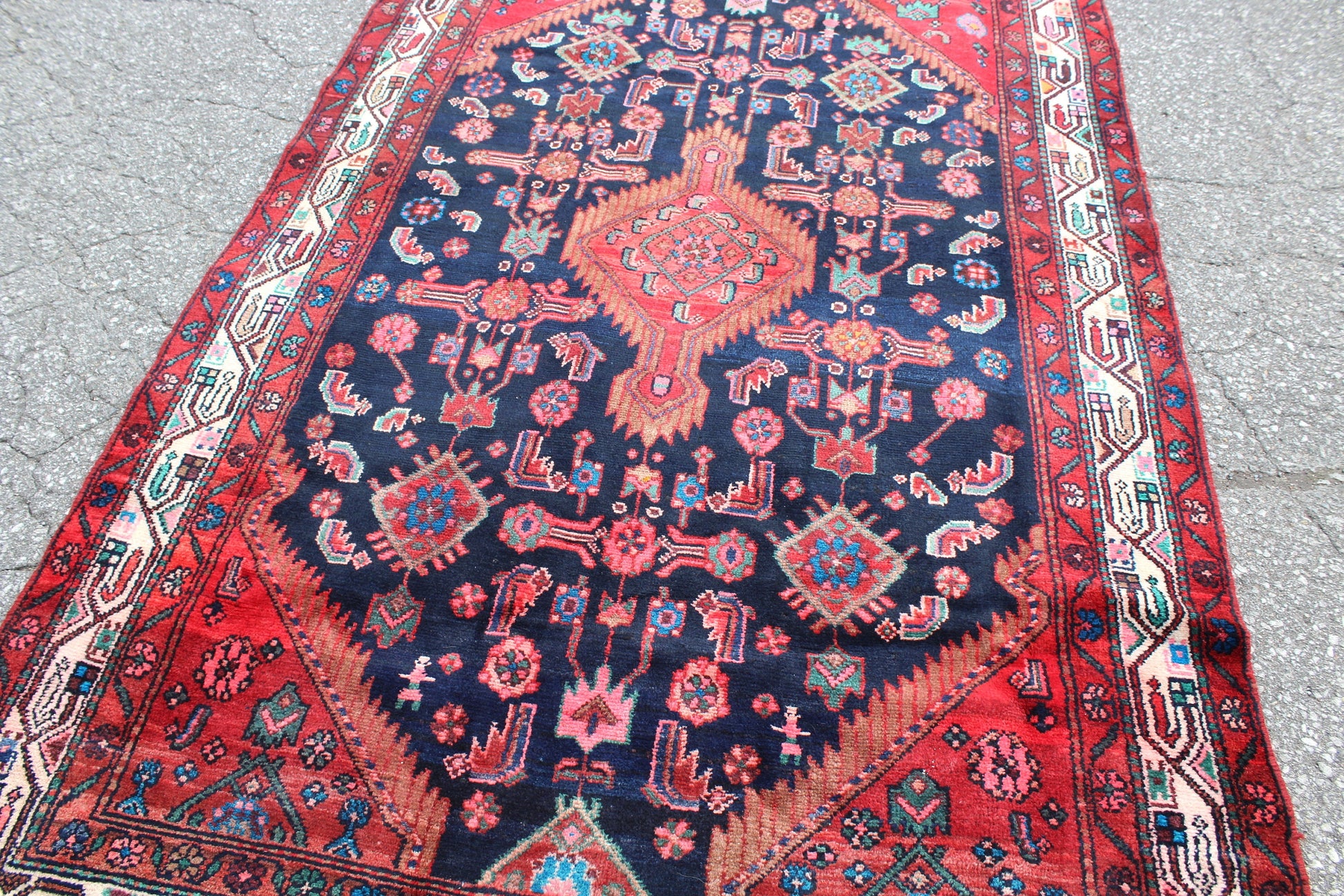Blue Medallion 4x7 Handmade Rug with Red Borders