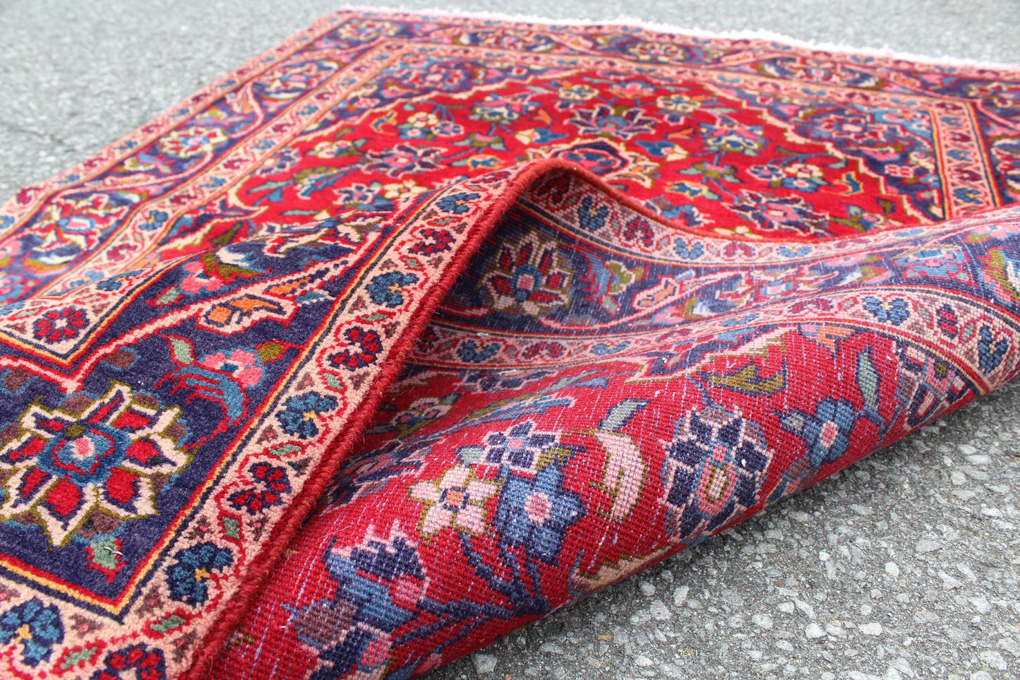 Red Oriental 3'3" x 4'9" Medallion Area rug with Blue Border